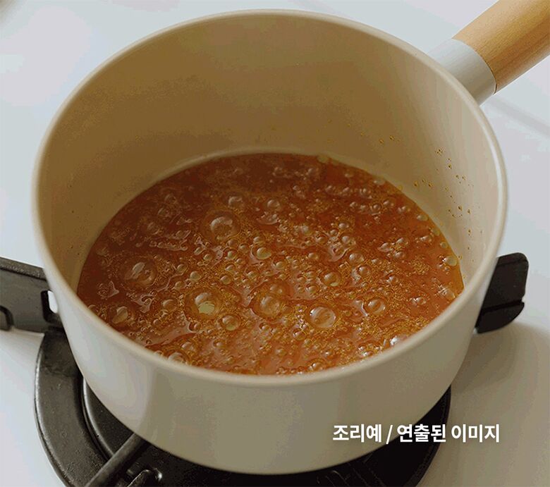 32.마이노멀알룰로스_가루알룰로스연출컷.jpg
